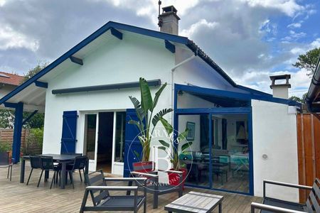 propriété de luxe avec terrasse en bois au Cap Ferret