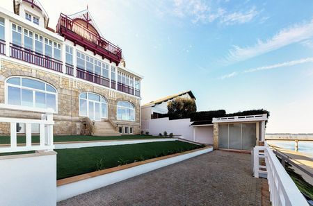 MAJESTUEUX APPARTEMENT, 5 CHAMBRES, EN PREMIÈRE LIGNE À ARCACHON