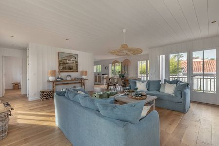 A VENDRE VILLA POUR INVESTISSEURS MARCHÉ DU CAP FERRET