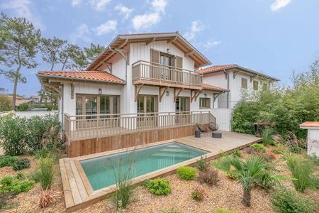 VILLA AVEC PISCINE A VENDRE MARCHÉ CAP FERRET